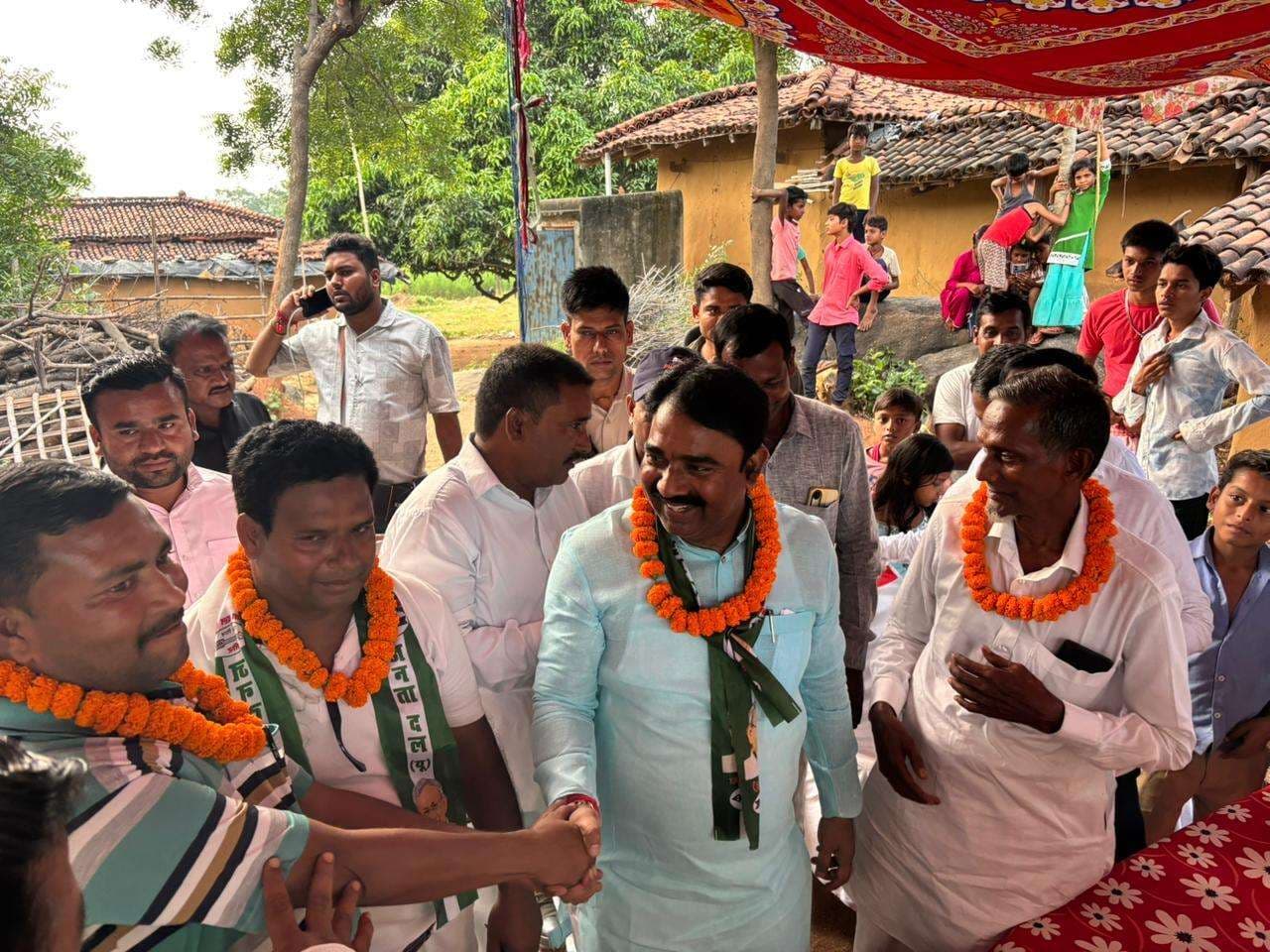 राजद कार्यकर्ताओं ने थामा जदयू का दामन