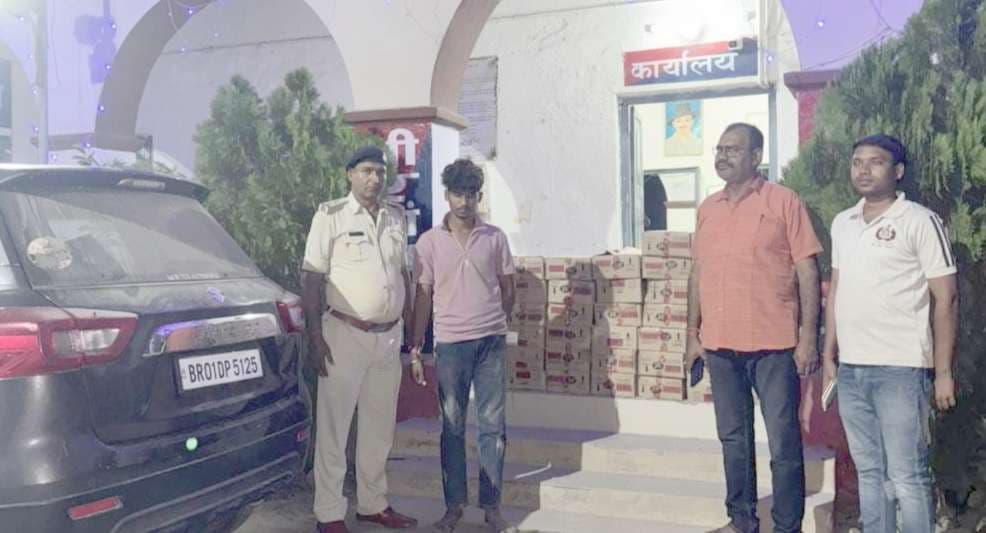 मीरगंज में वाहर जांच में कार से 405 लीटर देसी शराब बरामद