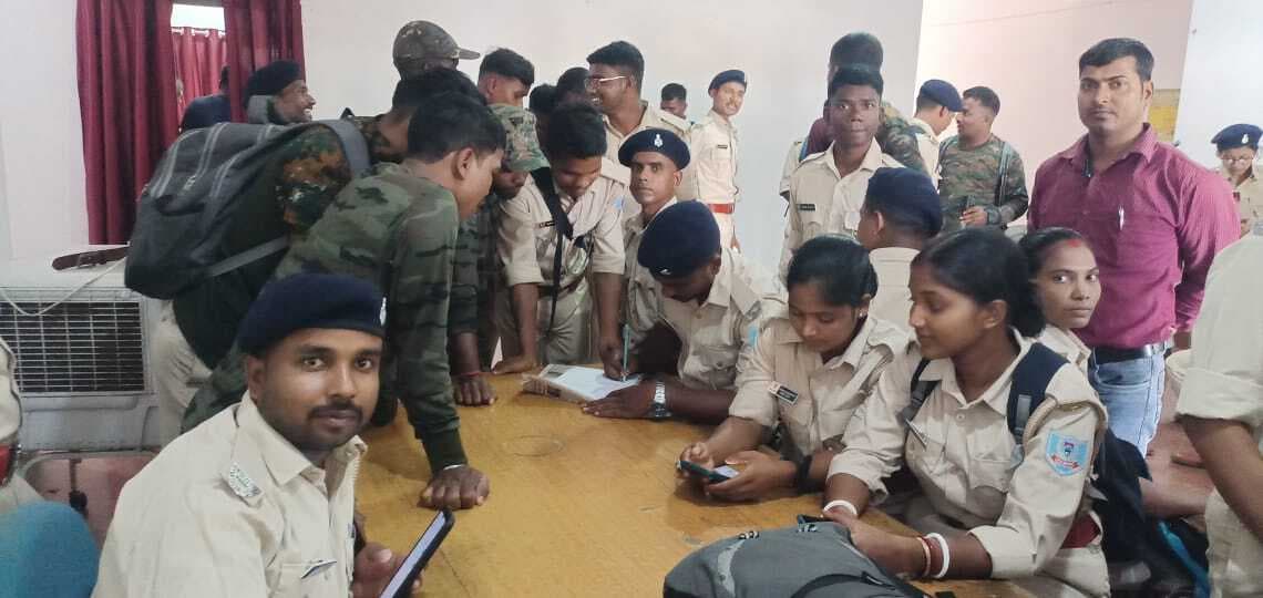 अस्ताचलगामी भगवान भास्कर को अर्घ्य आज