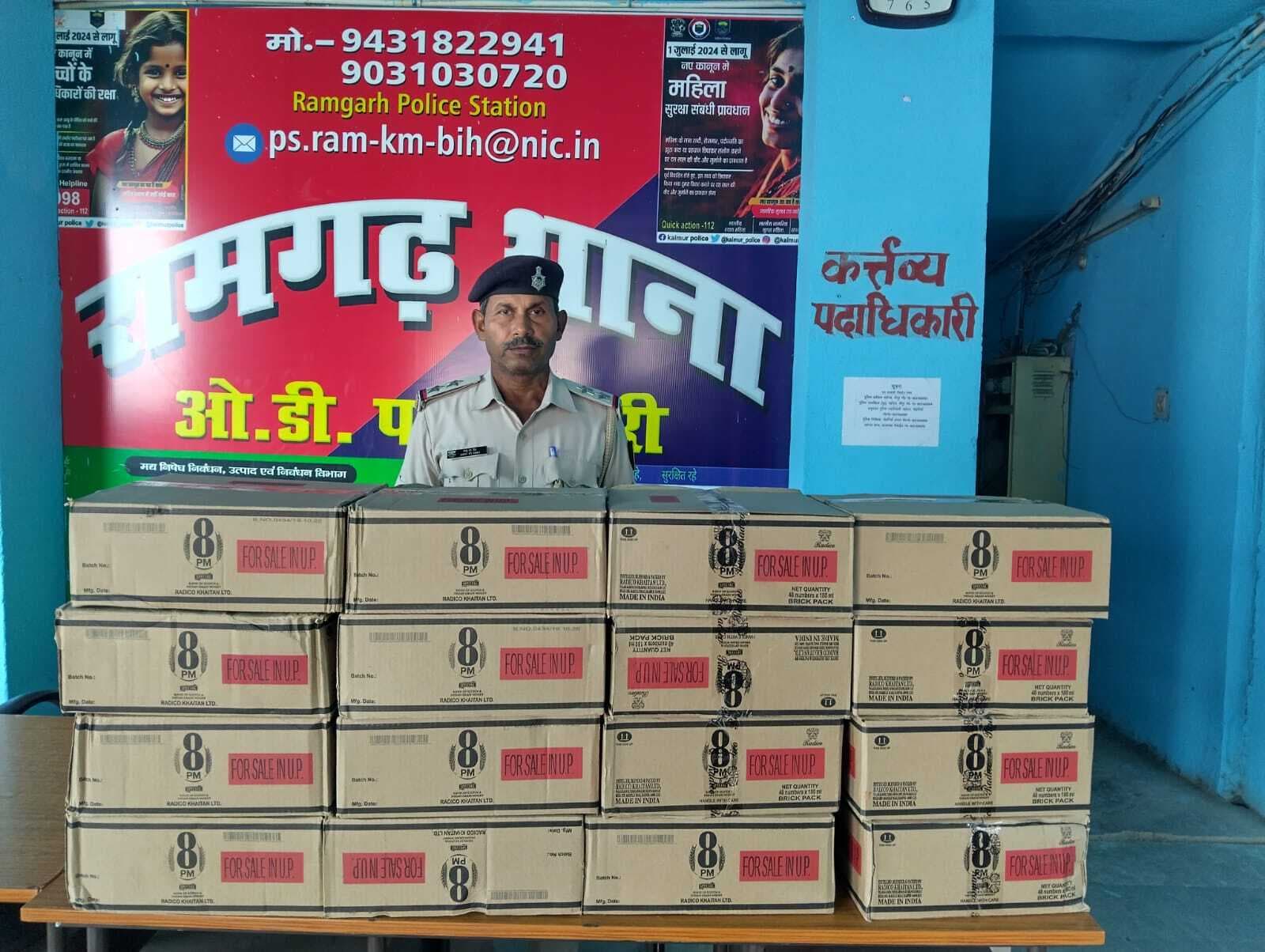 16 पेटी शराब बरामद, तस्कर फरार