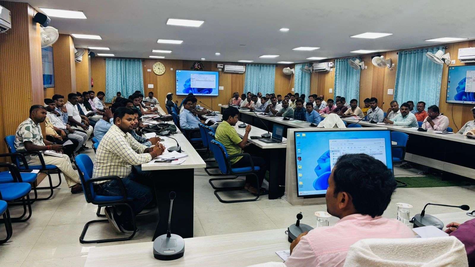 होम वोटिंग से जुड़ा प्रशिक्षण संपन्न, वरिष्ठ नागरिकों व दिव्यांग मतदाताओं को मिलेगा घर बैठे मतदान का अवसर