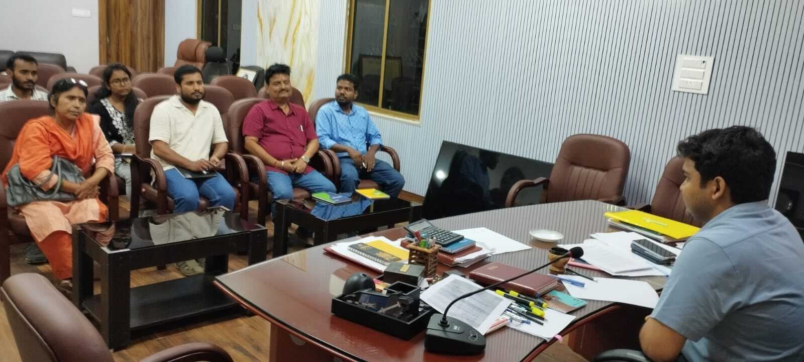 डीसी ने रिंची अस्पताल में हर महीने 150 प्रसव का दिया लक्ष्य