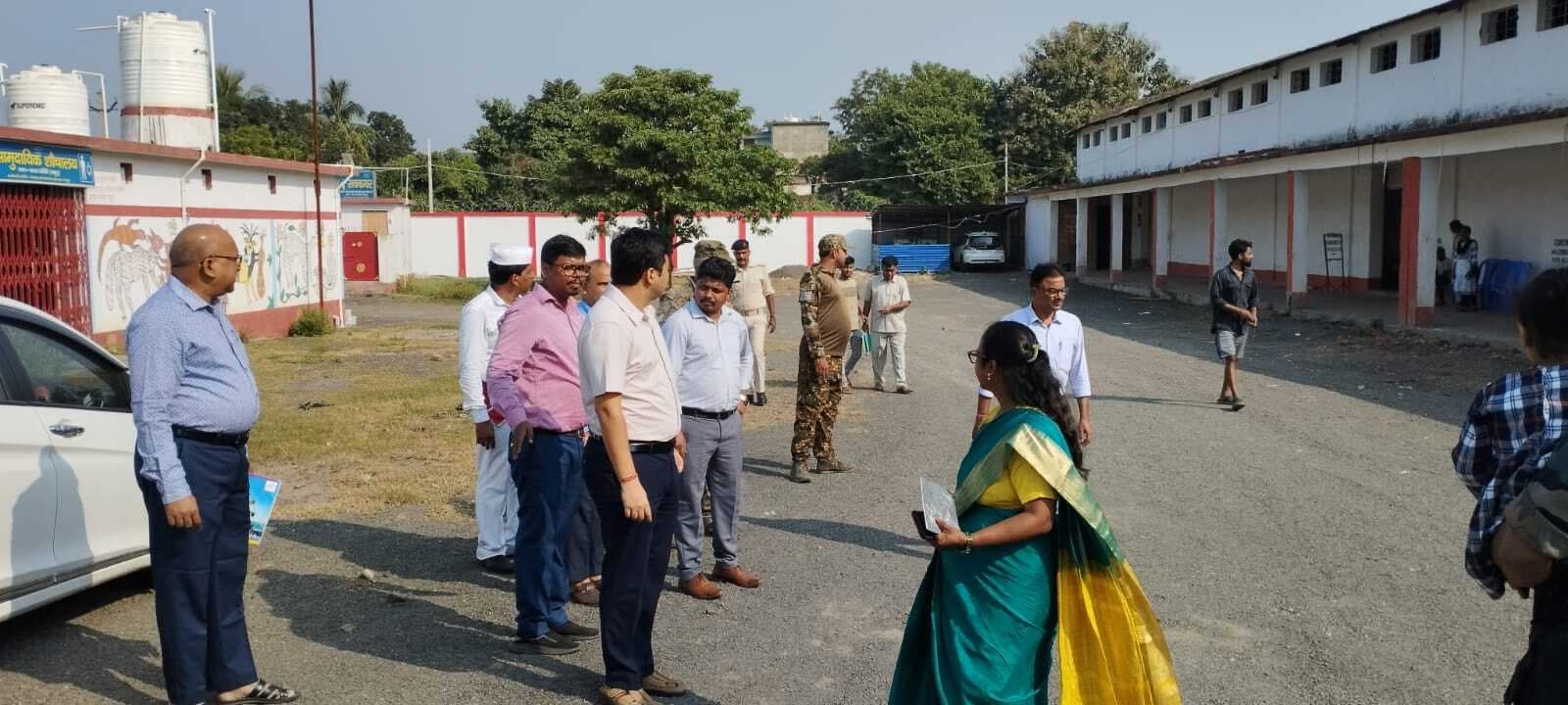 डीसी ने निकाय चुनाव की तैयारियों का लिया जायजा