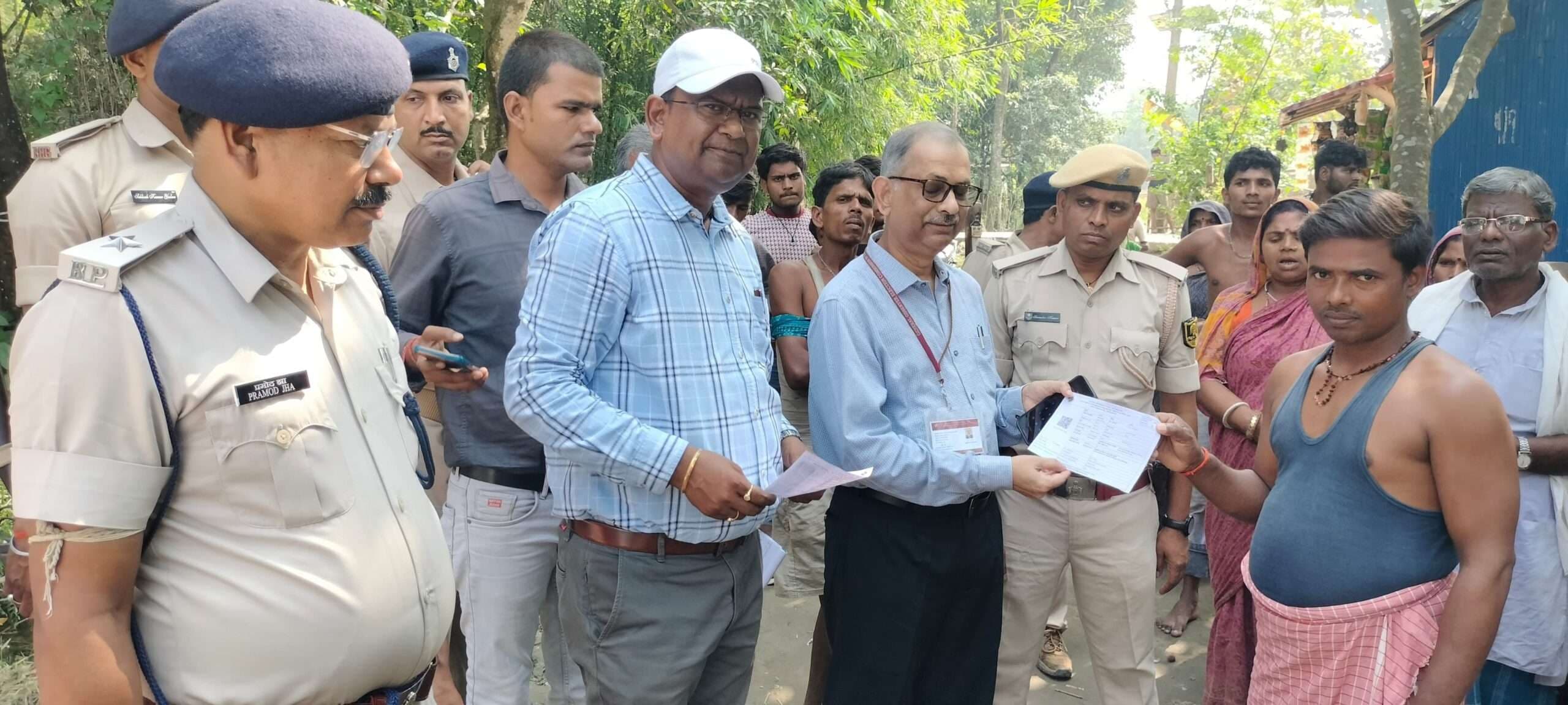 ऑब्जर्वर ने मतदाताओं से की वोट करने की अपील