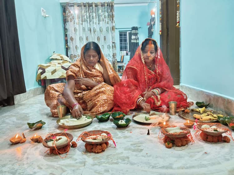 कर्रा में छठ व्रतियों ने किया खरना