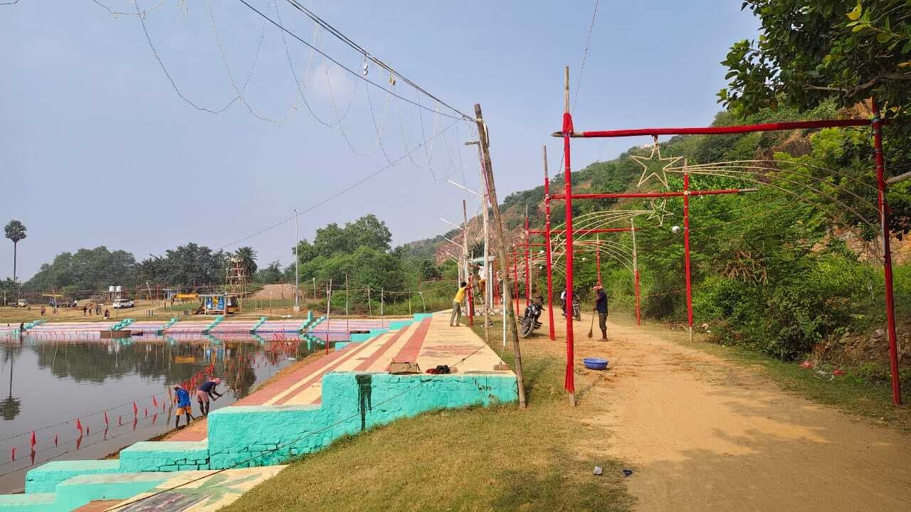 जमालपुर के तीन छठ घाट सज धज कर तैयार, भक्तों का चरम पर उत्साह