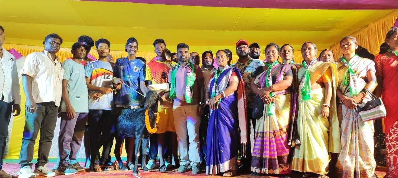 East Singhbhum News : जगन्नाथपुर को हराकर मुर्गाघुटू बना चैंपियन