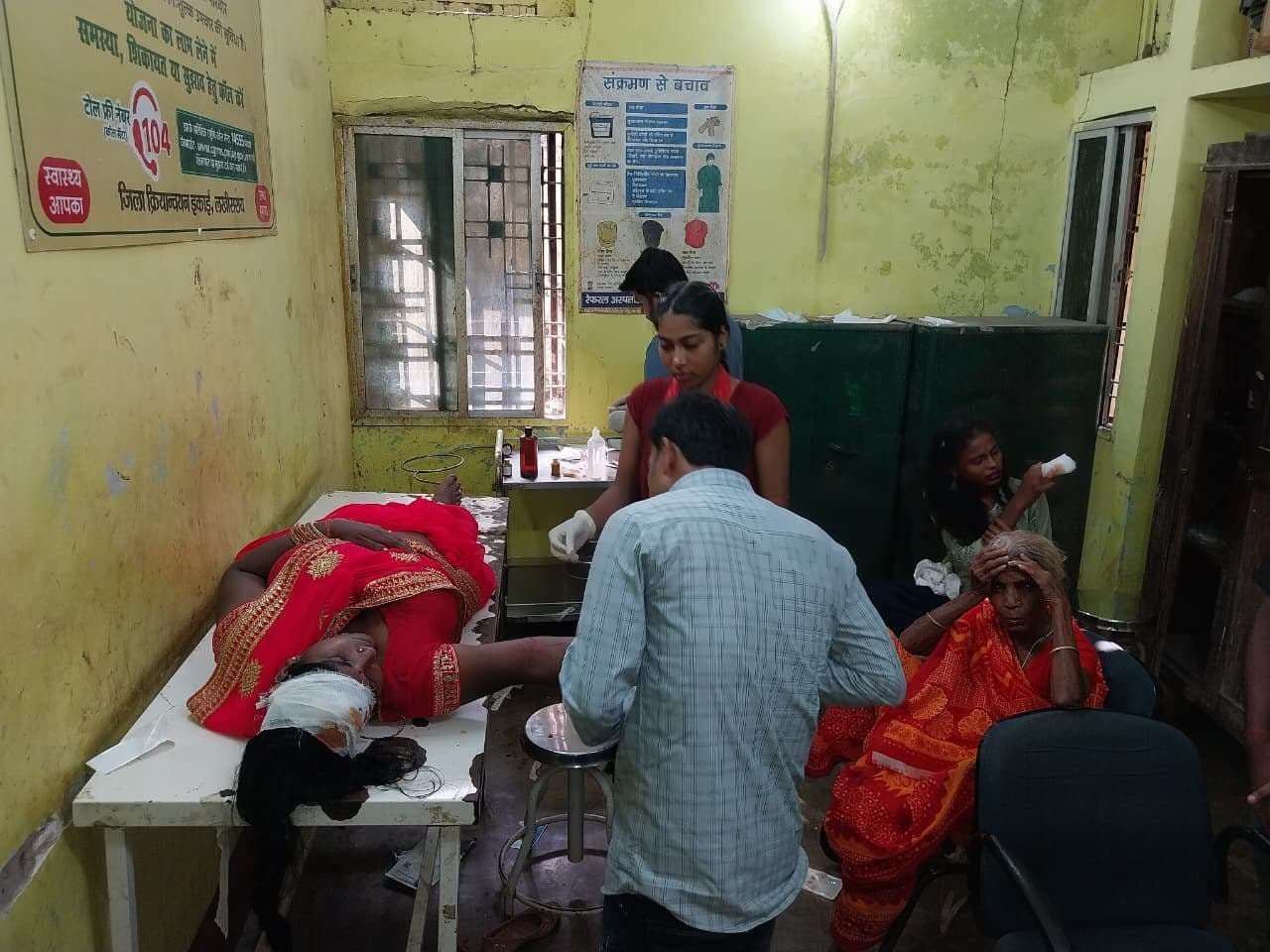 बड़हिया में सड़क हादसे, तीन लोग घायल