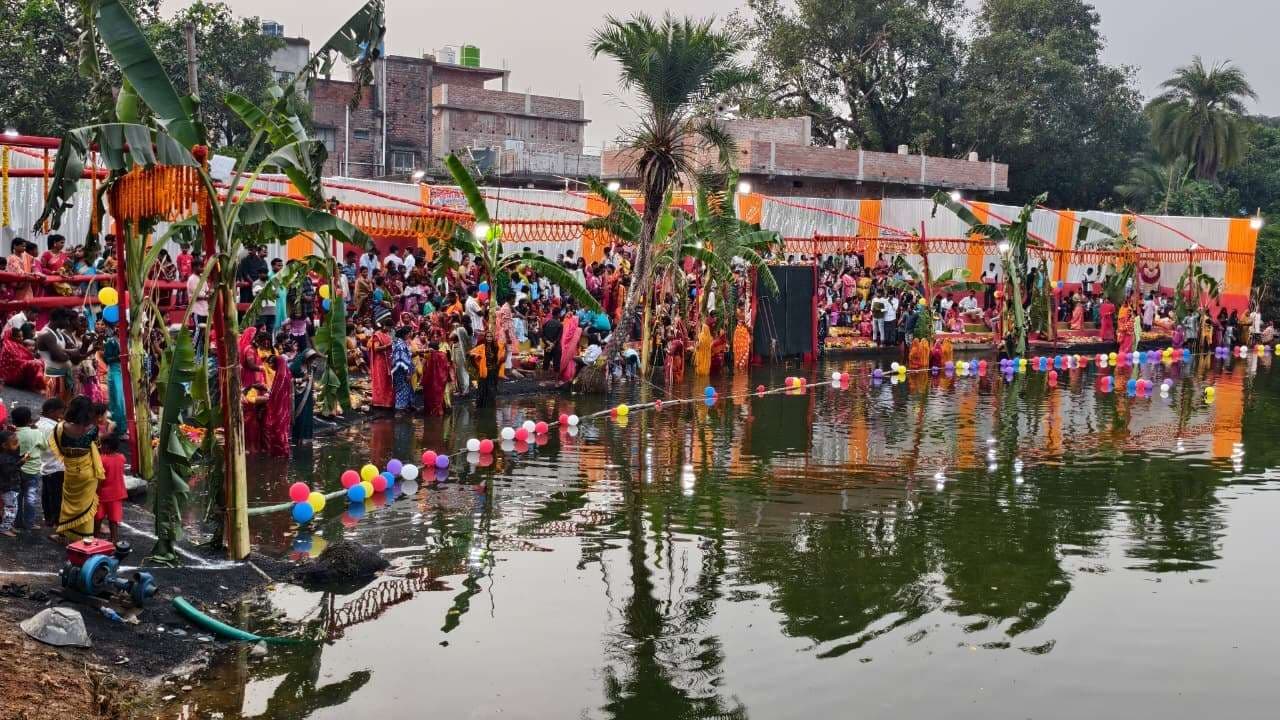 हिरणपुर में सूर्य उपासना का पर्व छठ पूजा संपन्न