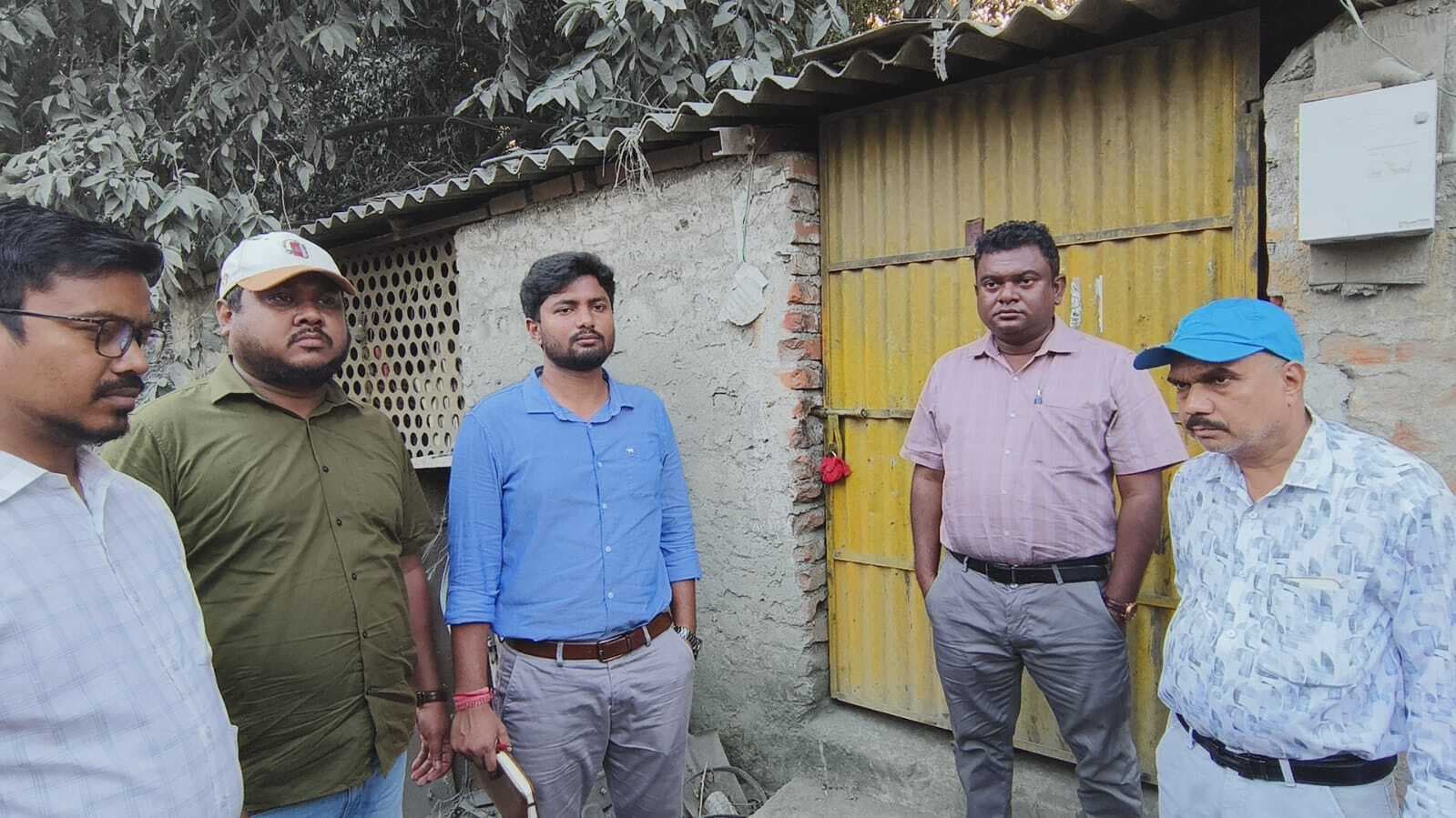 जांच टीम ने पत्थर खदान और दो क्रशर किया सील