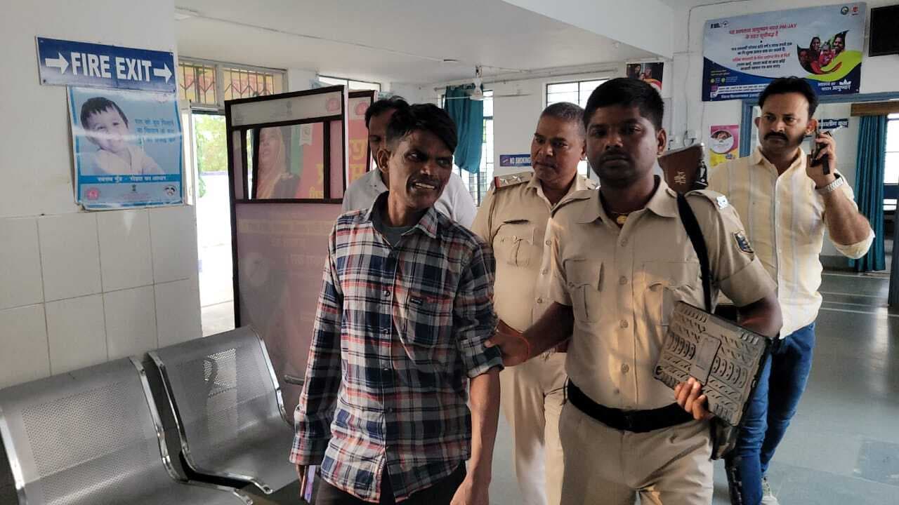 अज्ञात वाहन की चपेट में आने से बाइक हुआ दुर्घटनाग्रस्त