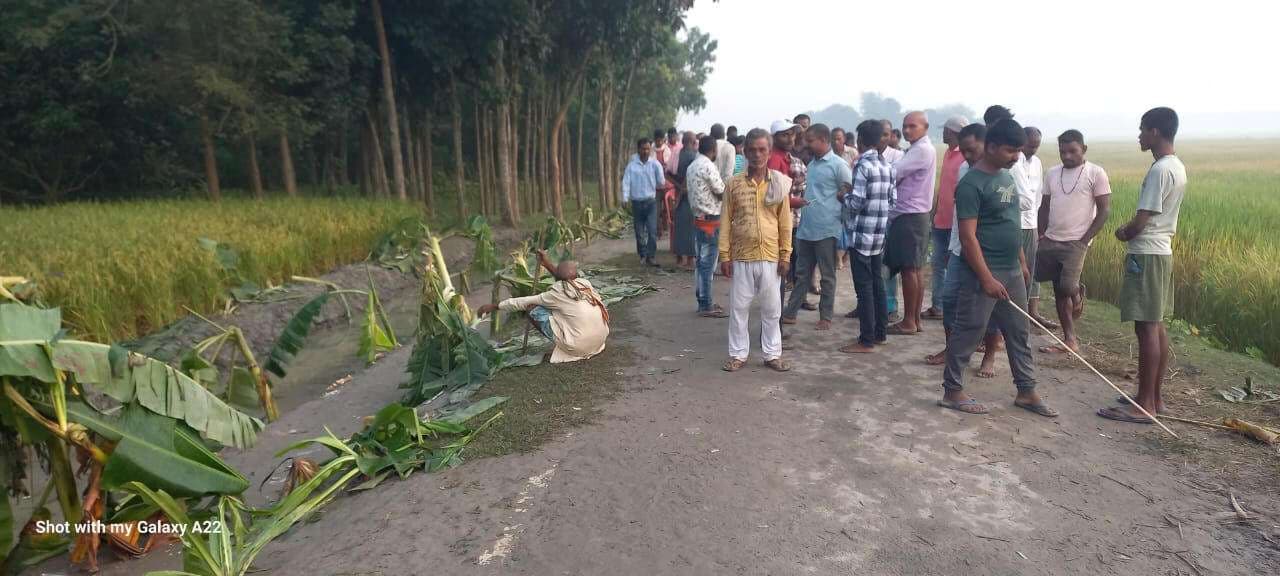 छठ घाट को उपद्रवियों ने किया क्षतिग्रस्त, ग्रामीणों में आक्रोश