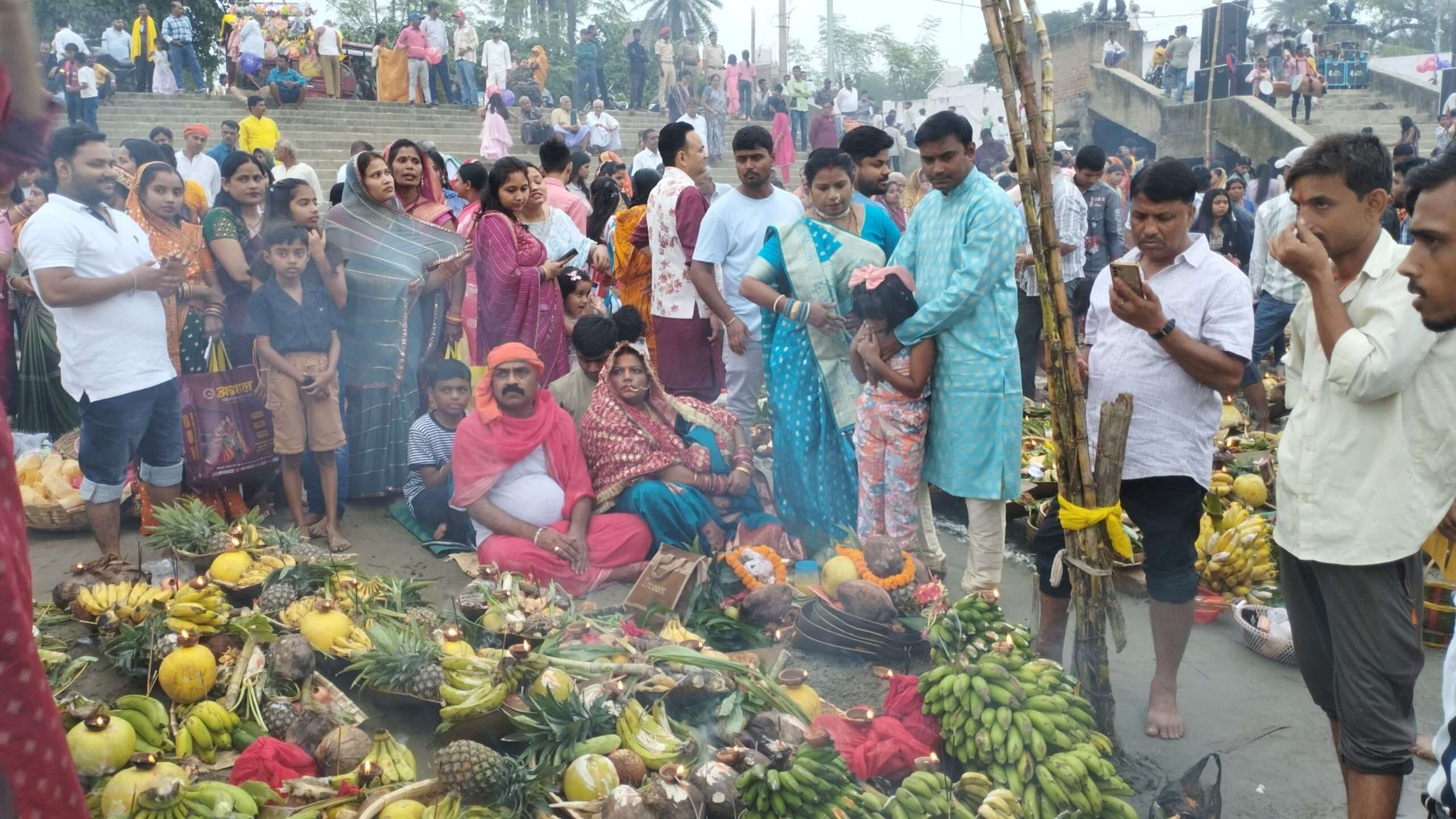 Samastipur News:उदीयमान सूर्य को अर्घ्य के साथ छठ महापर्व संपन्न