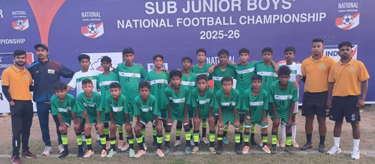 Jharkhand sub junior football team win against gujrat: झारखंड की जीत में जैद व कार्तिक मरांडी ने बिखेरी चमक