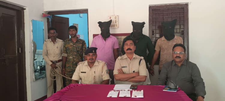 सीएसपी संचालक के बेटे से छिनतई मामले में तीन गिरफ्तार