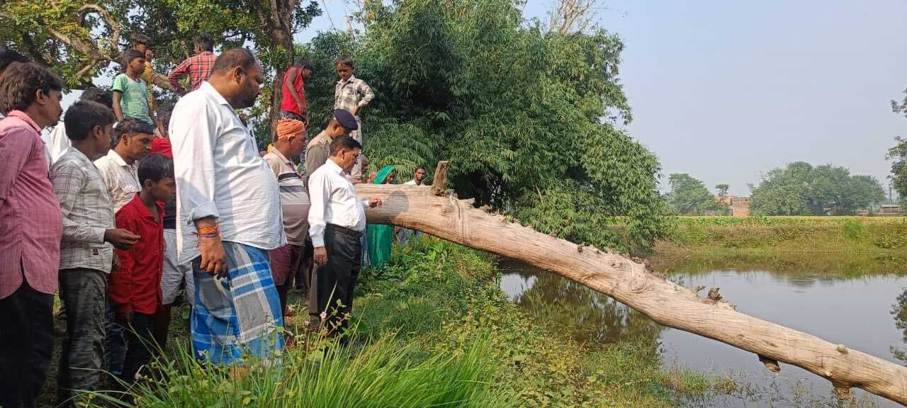 गड्ढे में डूबने से युवक की हुई मौत