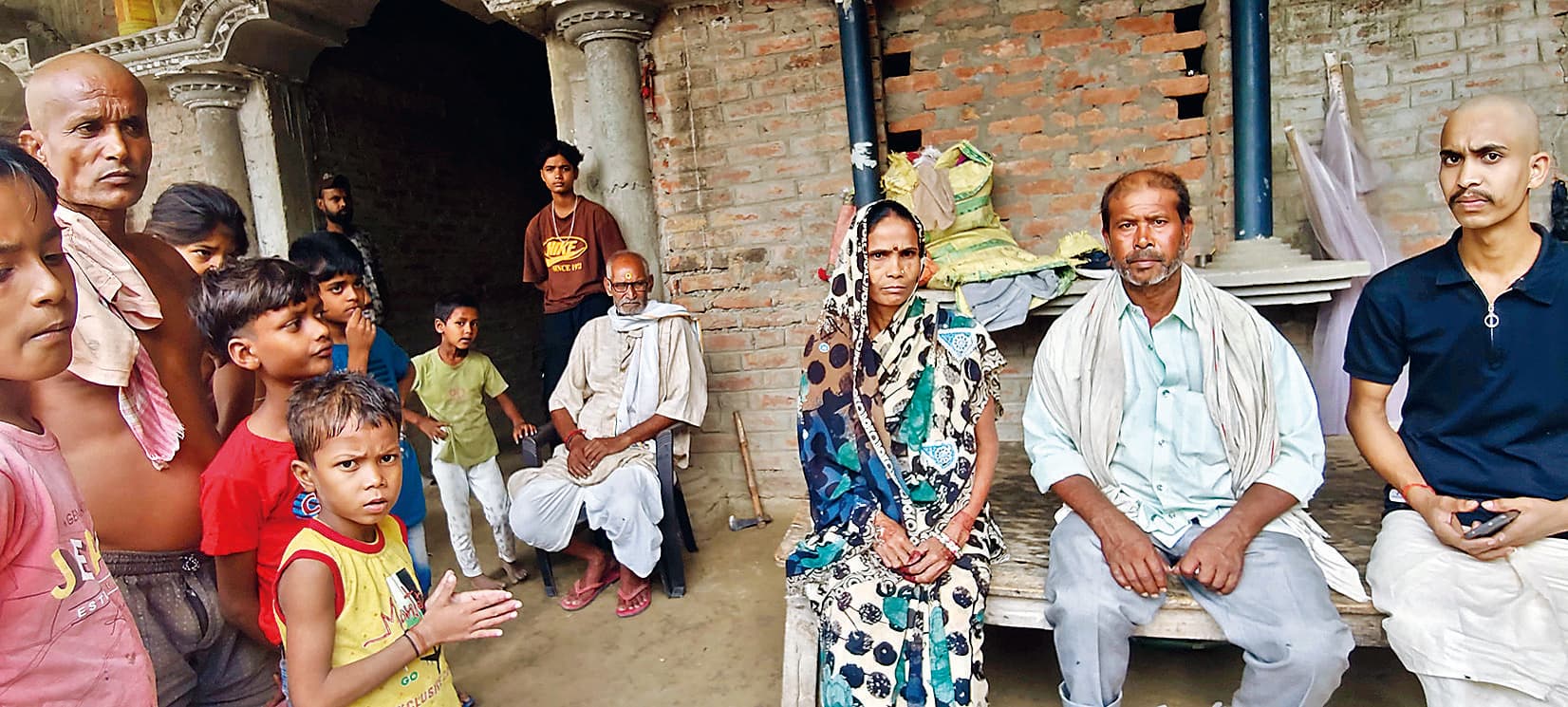 Gopalganj News : पुलिस भर्ती की तैयारी कर रहीं तीन छात्राओं को पिकअप ने रौंदा, दो की मौत, एक गंभीर