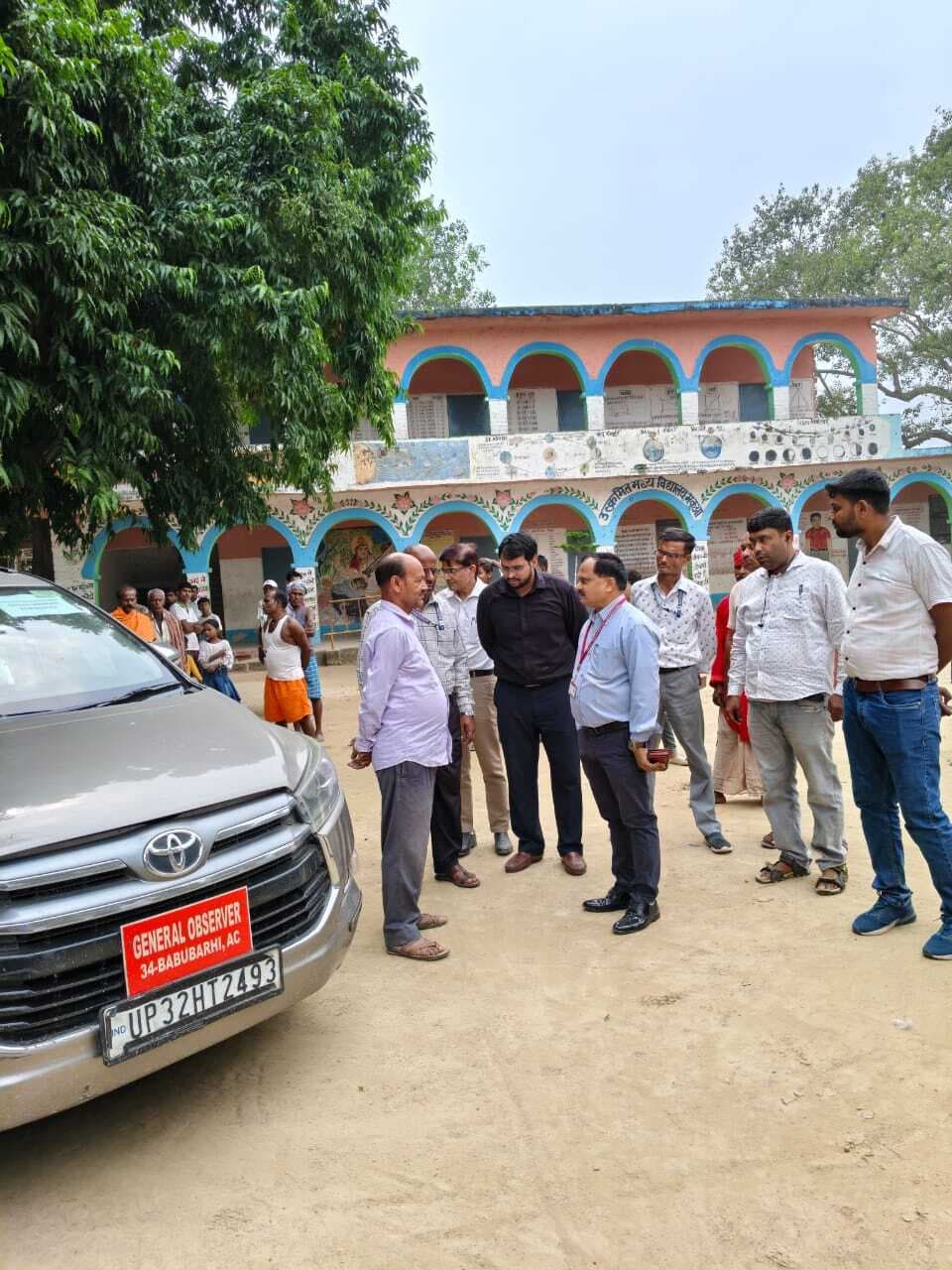 Madhubani News : ऑब्जर्वर ने बूथ का किया निरीक्षण, दिये कई निर्देश