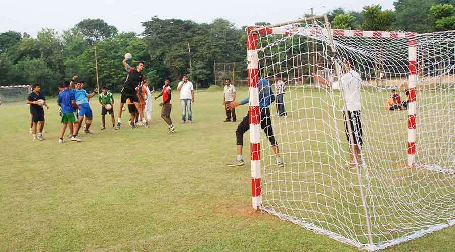 Inter school handball tournament at jrd: इंटर स्कूल हैंडबॉल टूर्नामेंट आज से जेआरडी में