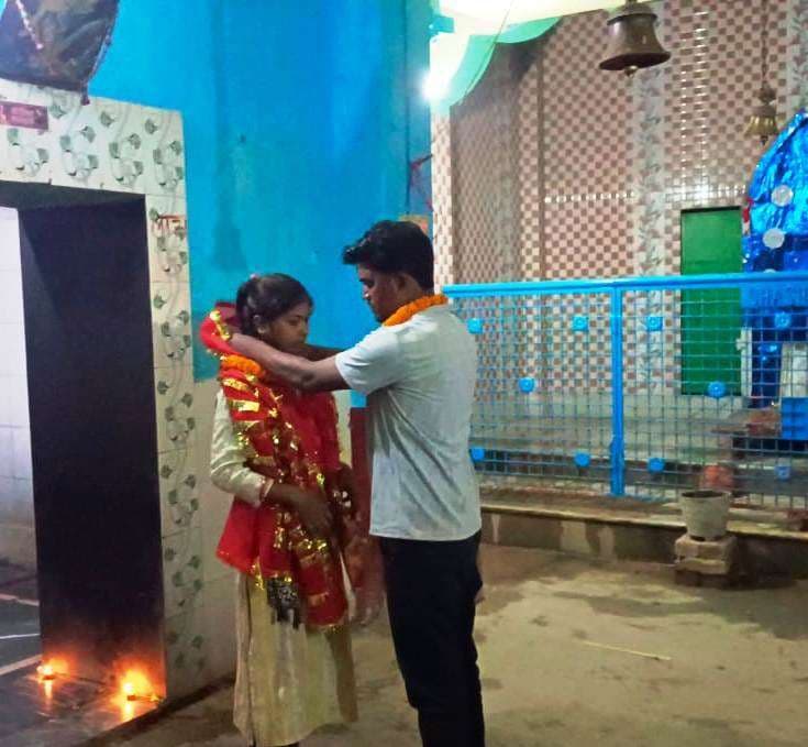 परिजनों को राजी कर पुलिस ने प्रेमी जोड़े की करवाई शादी