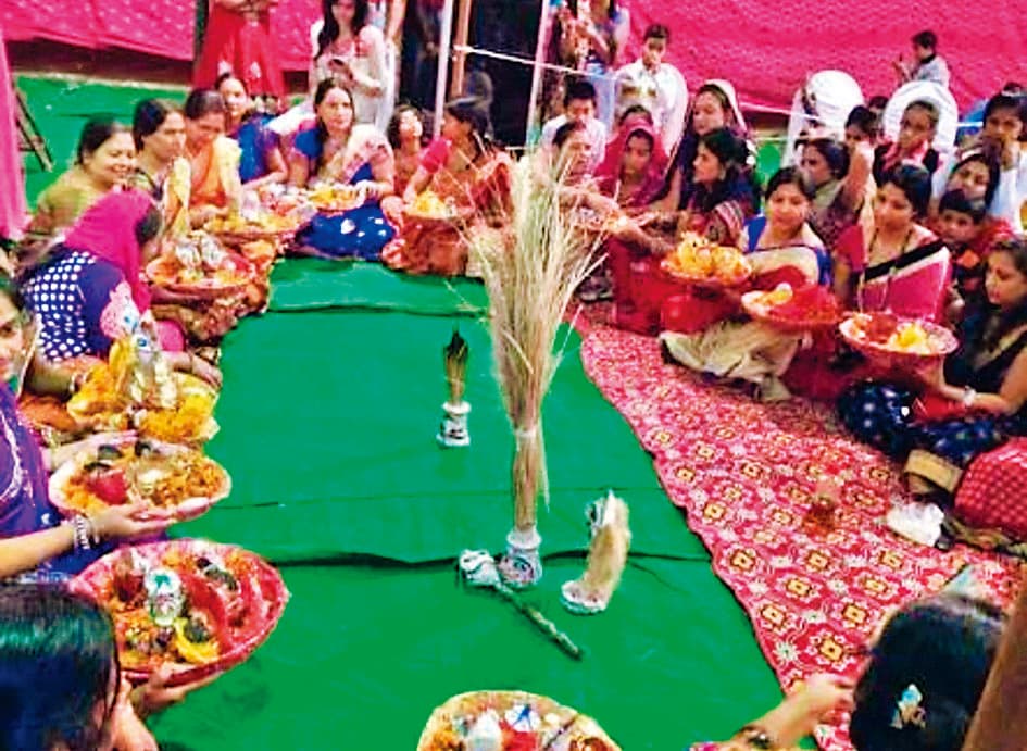 Hajipur News : भाई-बहन के प्रेम का प्रतीक लोक पर्व सामा चकेवा शुरू