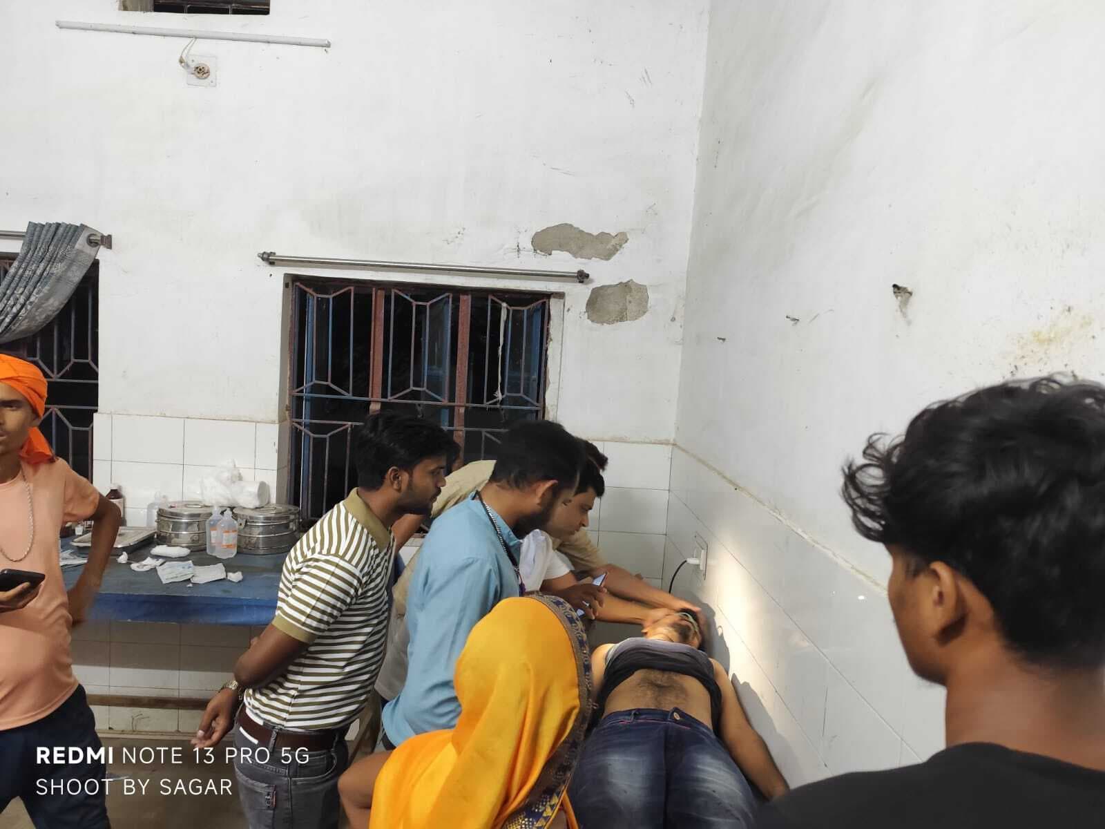 Giridih News: हादसे में बाइक सवार दो घायल, एक गंभीर अवस्था में धनबाद रेफर