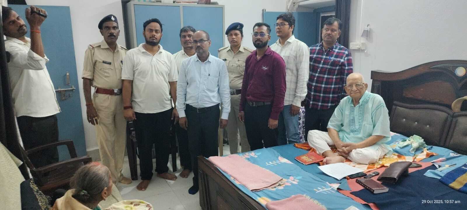 भभुआ विस क्षेत्र में 85 वर्ष से अधिक के नौ बुजुर्गों ने घर बैठे किया मतदान