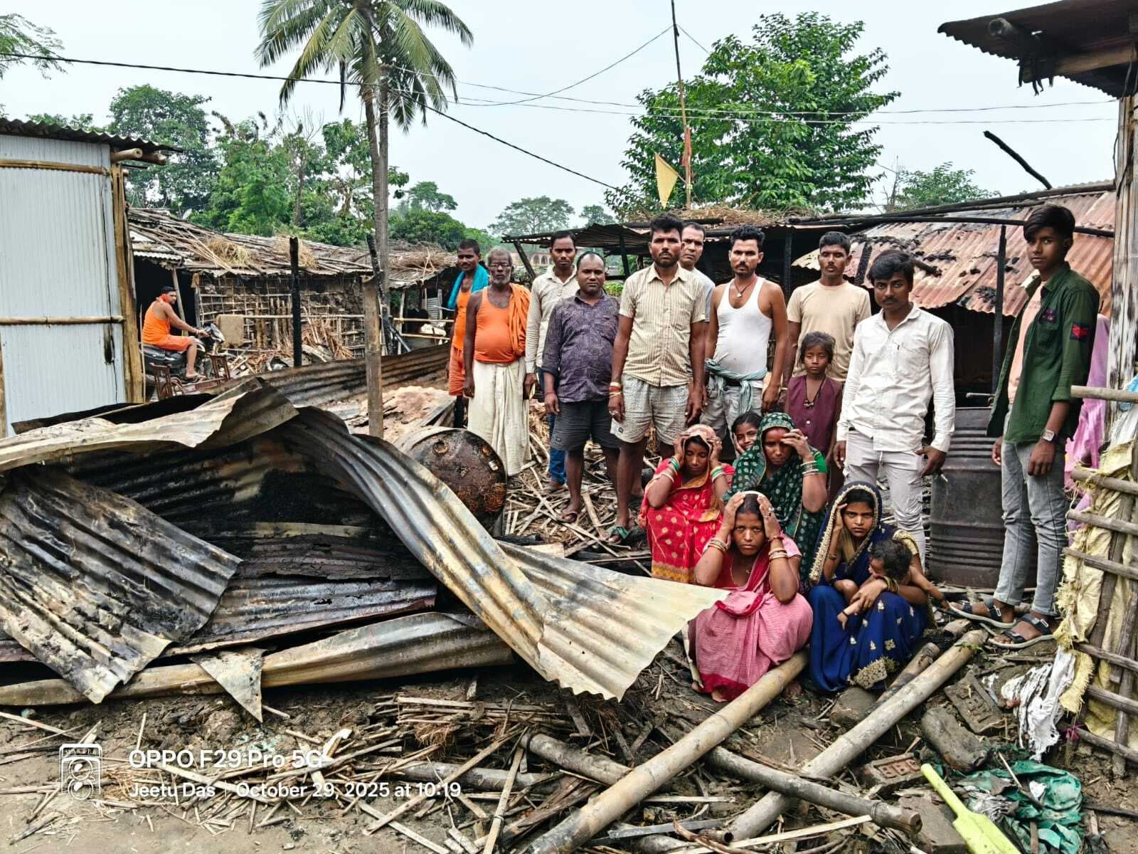 आग से चार घर जले, लाखों की क्षति