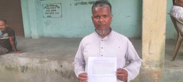 बाइक चोरी को लेकर थाना में दिया आवेदन