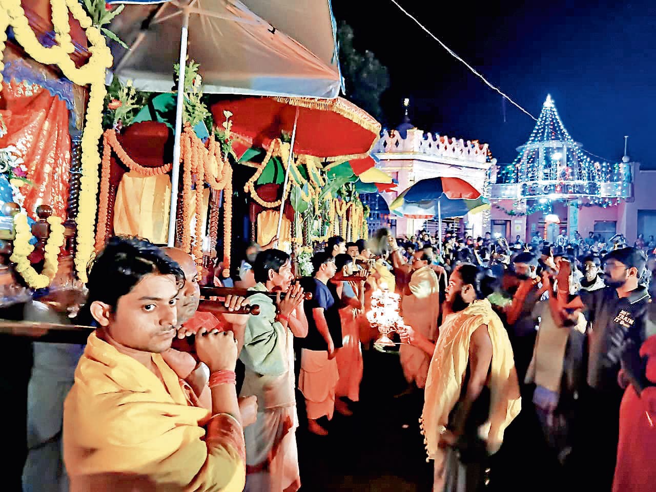 उखड़ा गांव में धूमधाम से मनाया गया गोष्ठ उत्सव