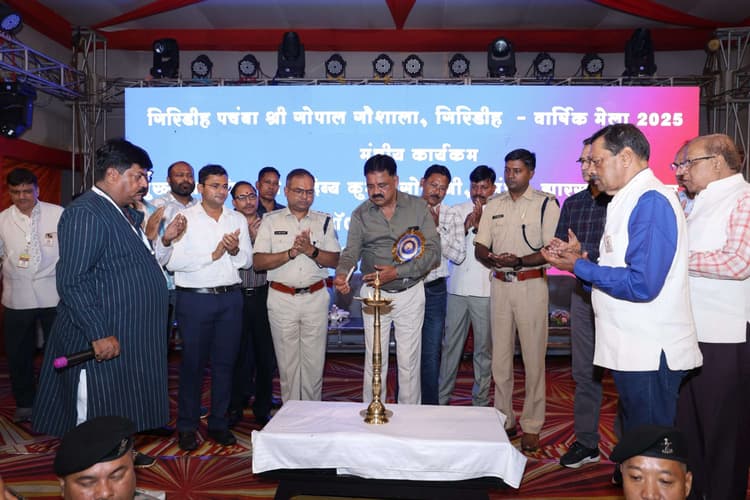 Giridih News: गौ सेवा मानवता की सर्वोच्च सेवा : सुदिव्य कुमार सोनू