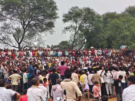 नतरामपुर गांव में छठ पूजा के अवसर पर भव्य कुश्ती दंगल प्रतियोगिता