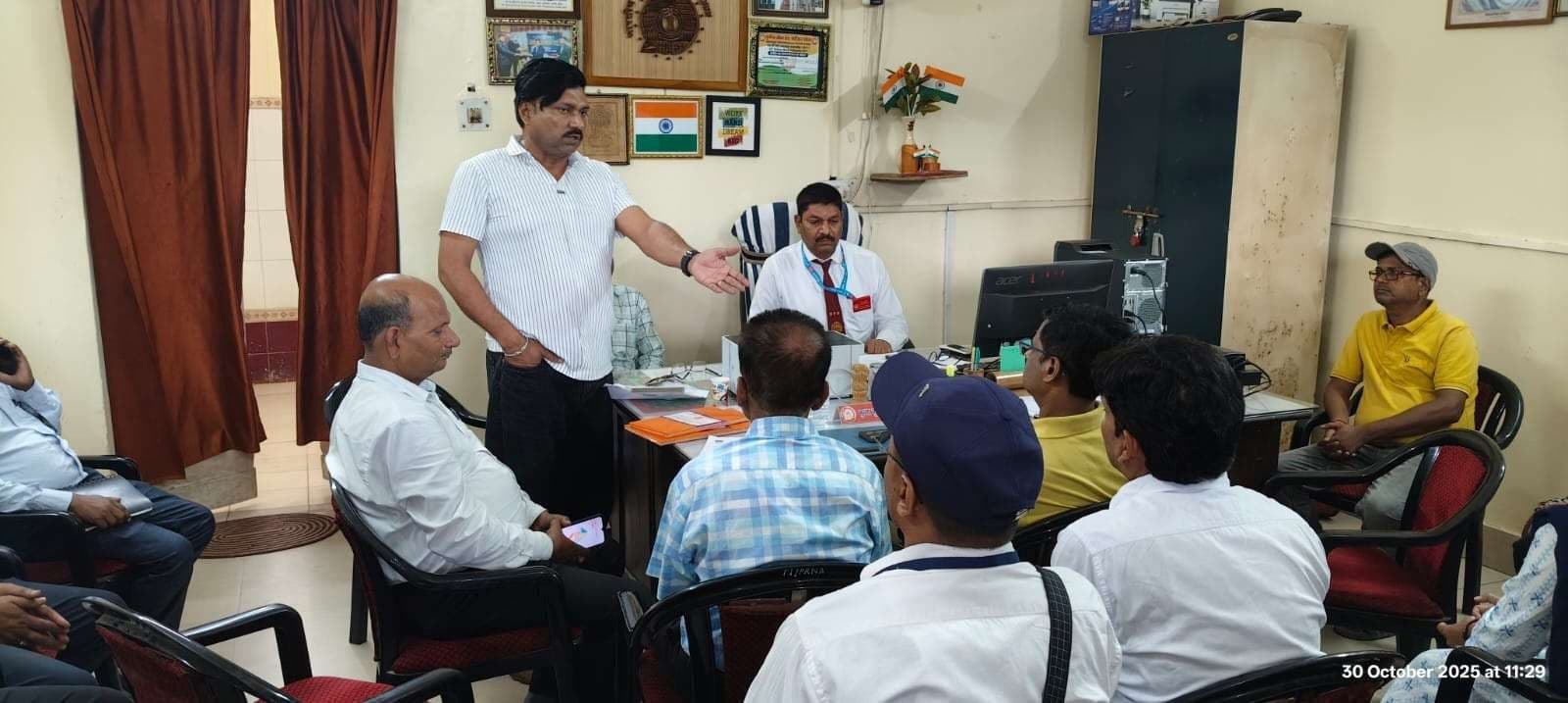 पूर्णिया जंक्शन पर  ग्रीवान्स कैंप का किया गया आयोजन