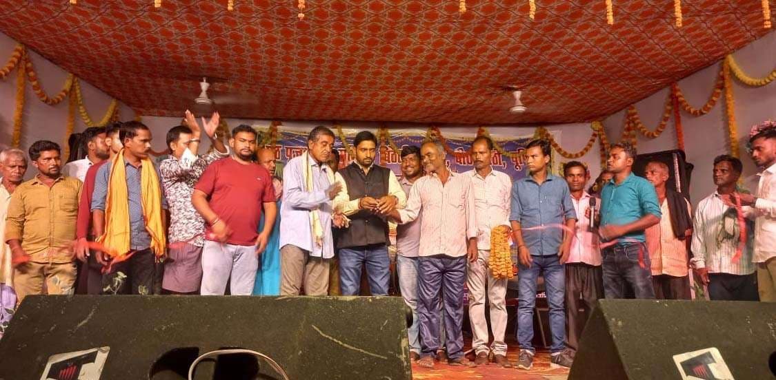 बिठैली धनपत में छठ पूजा मेला समिति ने कराया सांस्कृतिक कार्यक्रम