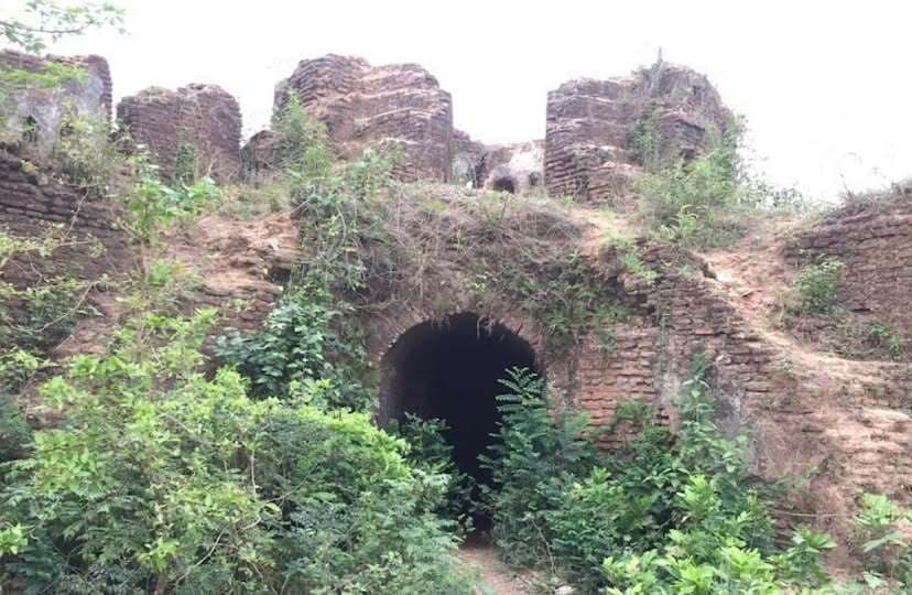 पूर्णिया में पर्यटन विकास के मुद्दे को लेकर नेताजी का पसीना उतार रहे मतदाता