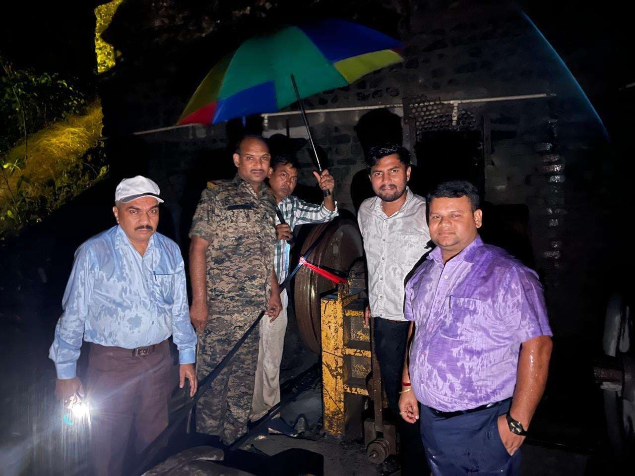 खनन नियमों के उल्लंघन पर दो पत्थर क्रशर सील