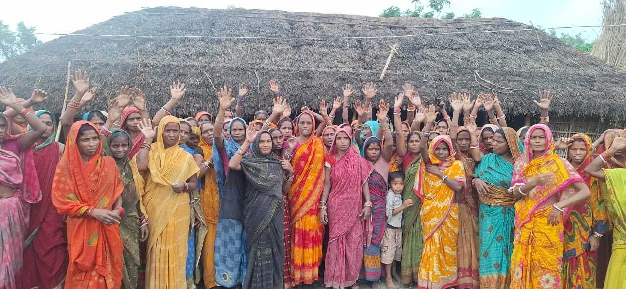 10 हजार रुपये नहीं मिलने से जीविका दीदियों ने किया प्रदर्शन