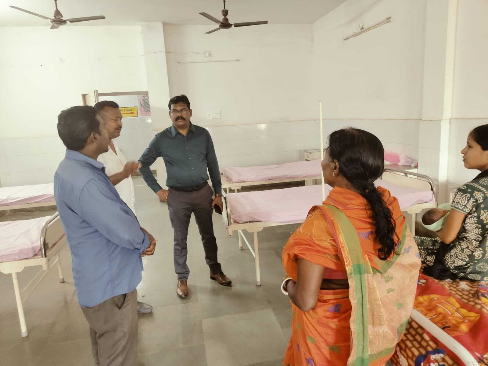 एसडीएम ने सोनाहातू सीएचसी में किया औचक निरीक्षण