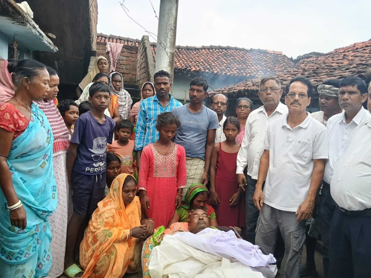 Dhanbad News : इलाज के अभाव में पीडीएस डीलर की मौत