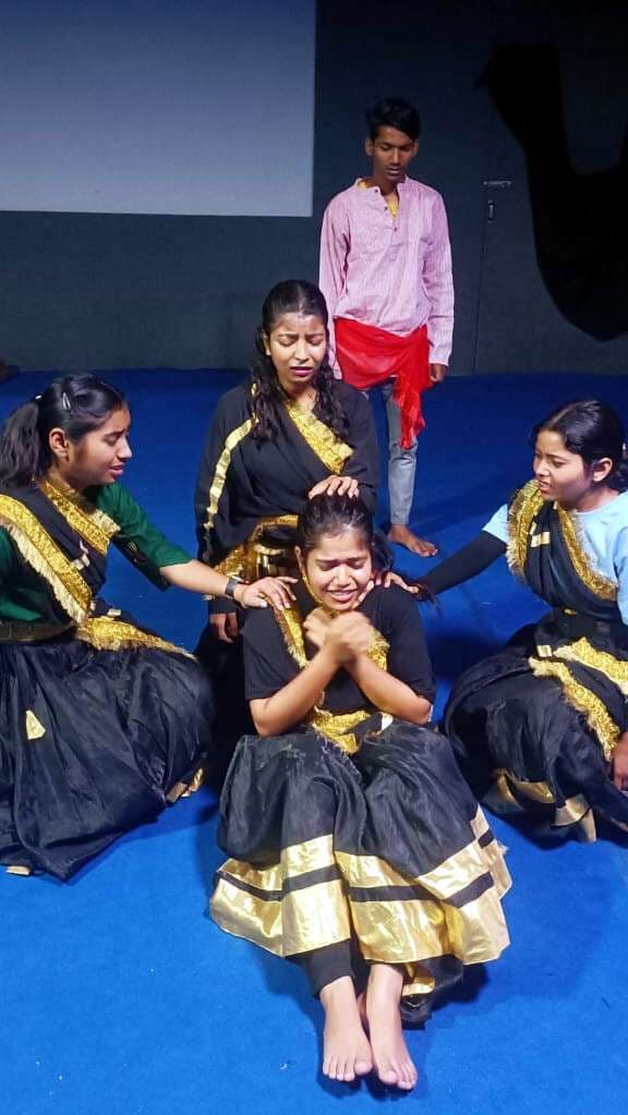 जयपुर में शहर के कलाकारों ने नाट्य प्रस्तुति से मन मोहा