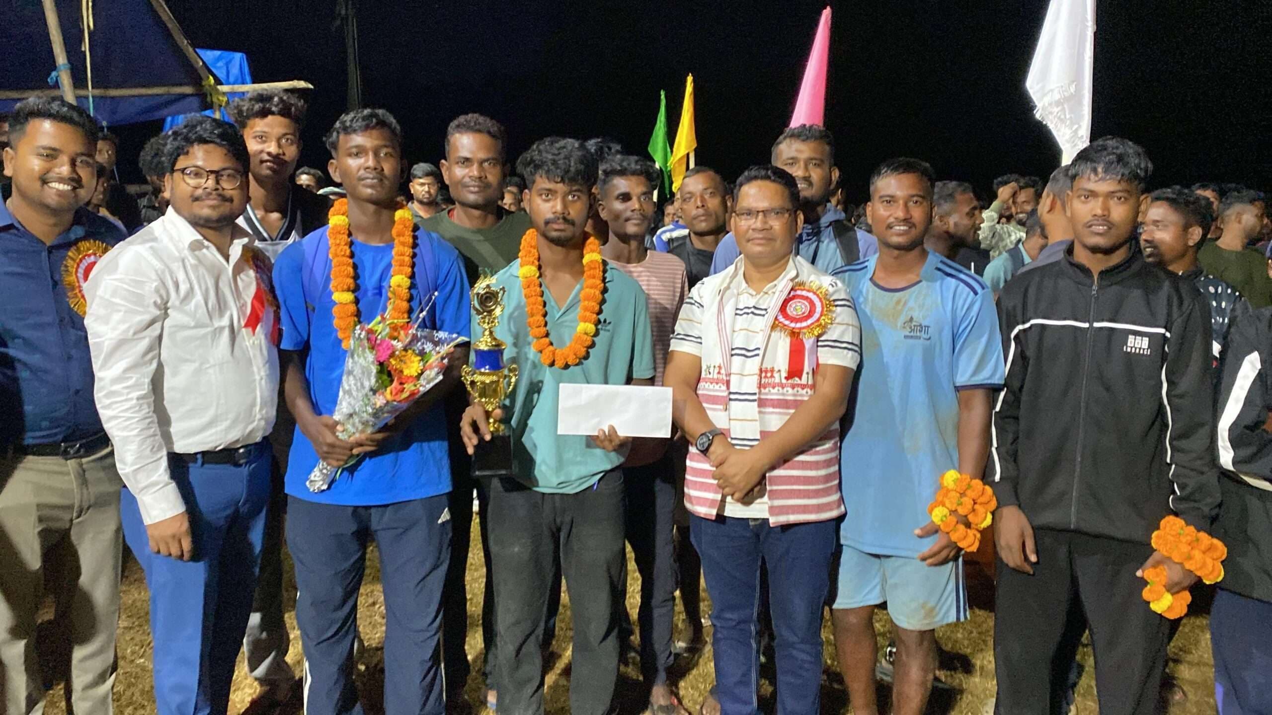 जय सरना नवयुवा समिति मोरो की टीम विजयी