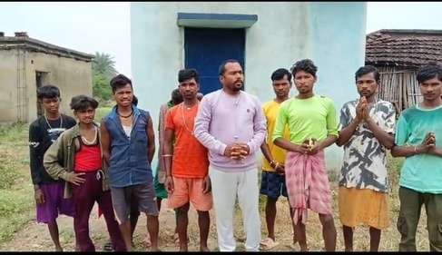 पानी टंकी वर्षों से बंद, ग्रामीण झरने का दूषित पानी पीने को मजबूर