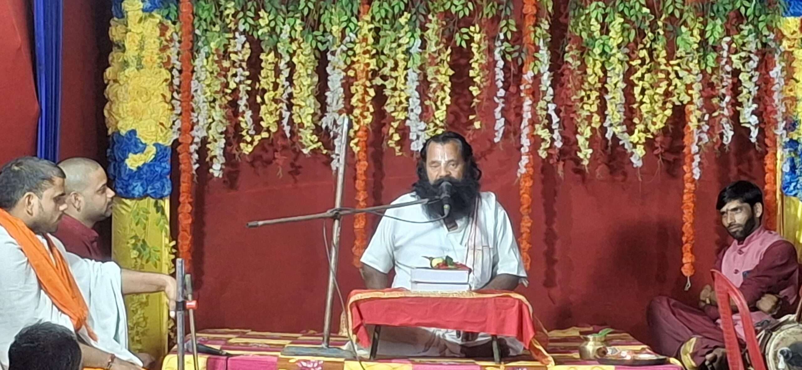 Giridih News :श्रद्धालुओं से सुना श्रीमद्भागवत का माहात्म्य