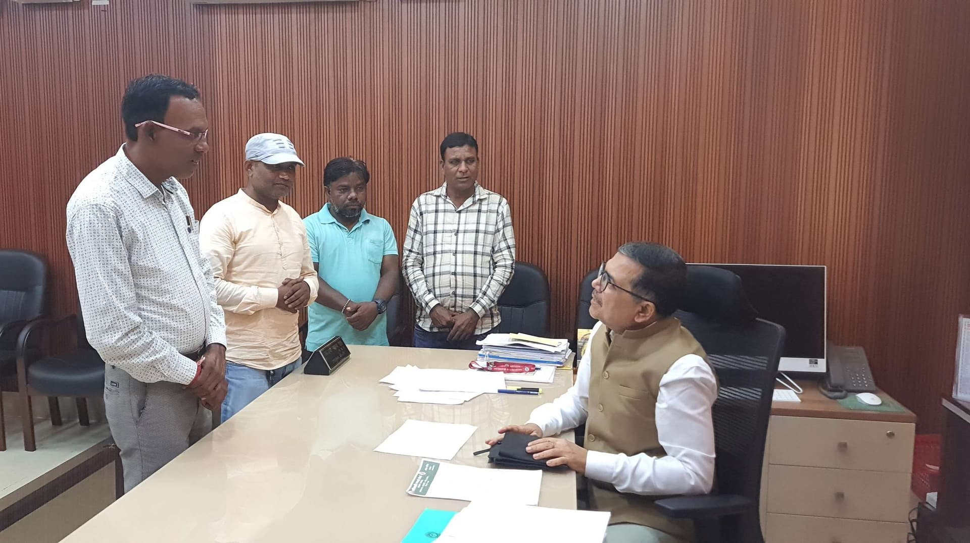 Bokaro News : आदिवासी बचाव मोर्चा के प्रतिनिधिमंडल ने उपायुक्त को सौंपा ज्ञापन