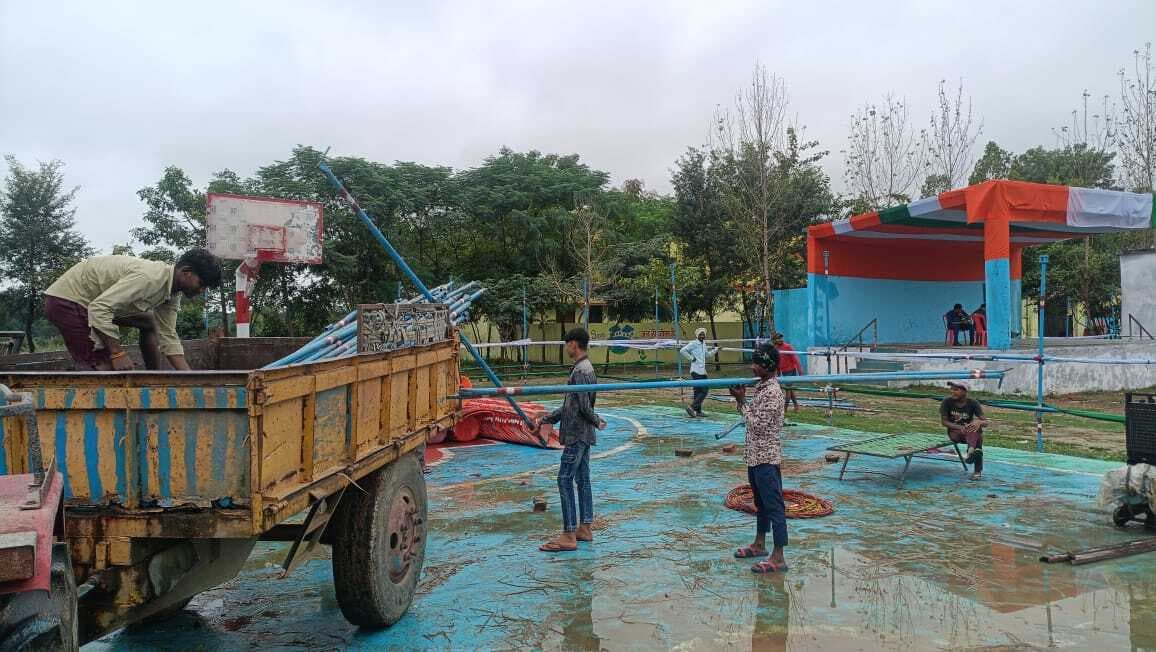 लगातार बारिश होने के चलते स्थगित हुआ पवन सिंह का चुनावी कार्यक्रम
