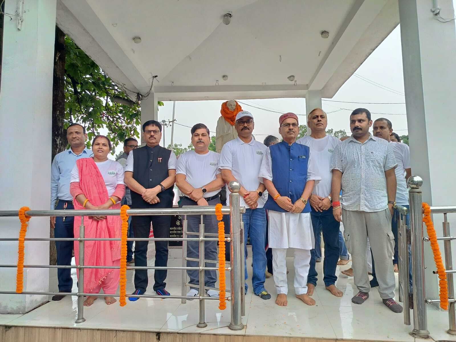 पिपरवार में सरदार पटेल की जयंती पर निकाली प्रभात फेरी