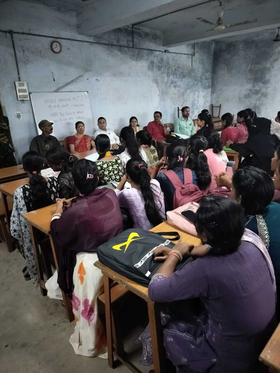 लौह पुरुष के बताये मागों पर चलने का लिया संकल्प