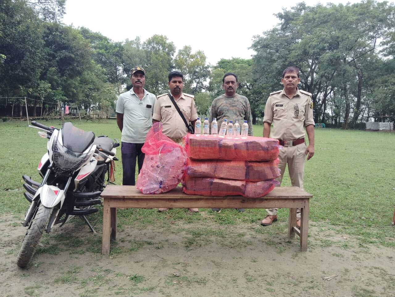 109 लीटर शराब के साथ तस्कर गिरफ्तार