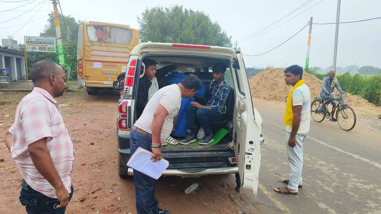 कच्ची मोड़ पर चलाया गया सघन वाहन जांच अभियान