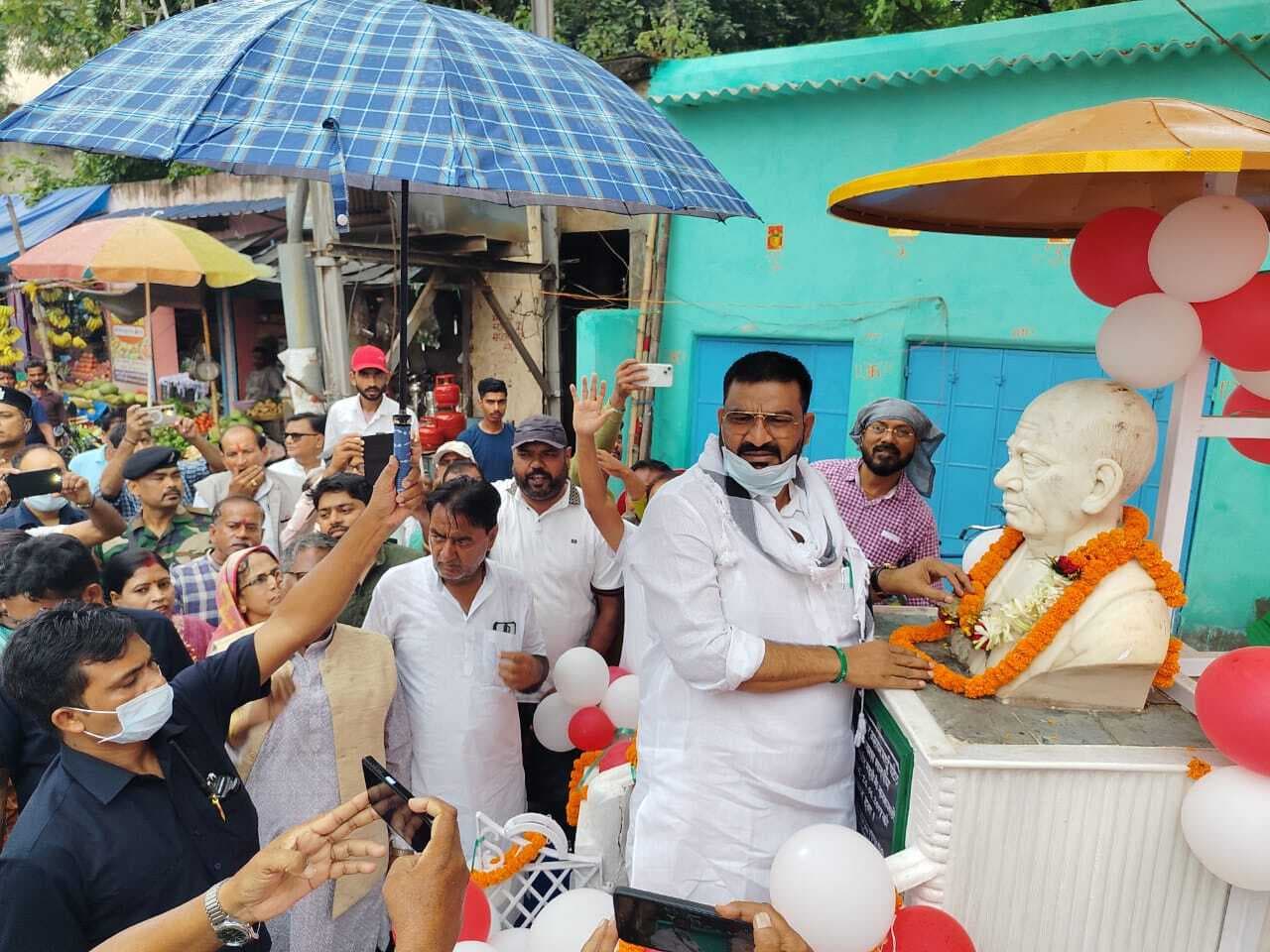 लौह पुरुष के आदर्शों पर चलने का किया आह्वान